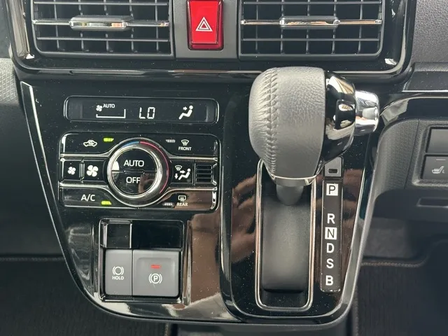 タント(ダイハツ)RS中古車 17