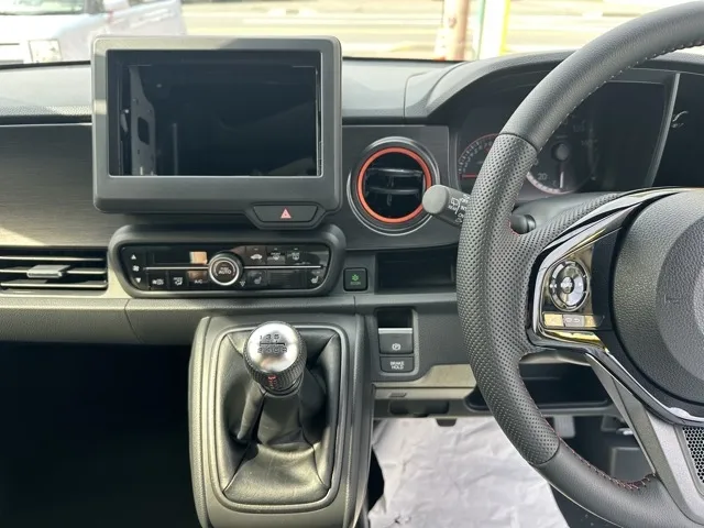 N-ONE(ホンダ)ＲＳ ６ＭＴ届出済未使用車 13
