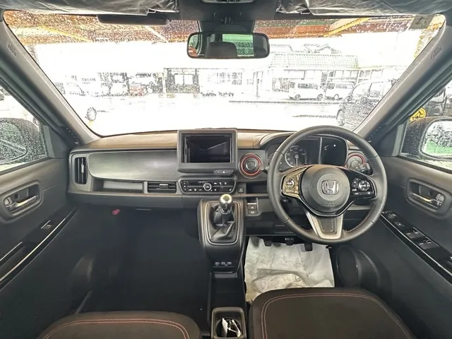 N-ONE(ホンダ)ＲＳ ６ＭＴ届出済未使用車 5