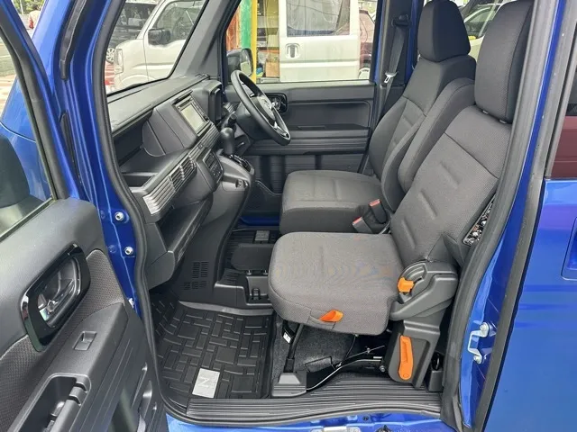 N-VAN(ホンダ)プラススタイルFUN AT中古車 3
