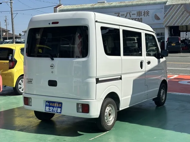 エブリイ(スズキ)NV１００クリッパーDX 4WD 5AGSレンタＵＰ 11