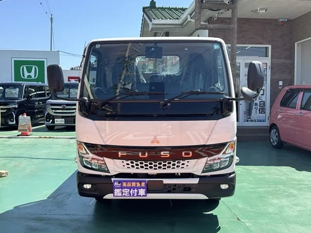 キャンター(三菱)全低床 平ボディ ２ｔ登録済未使用車 29