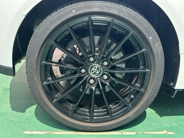GRヤリス(トヨタ)RZ ４WD 6MT中古車 9
