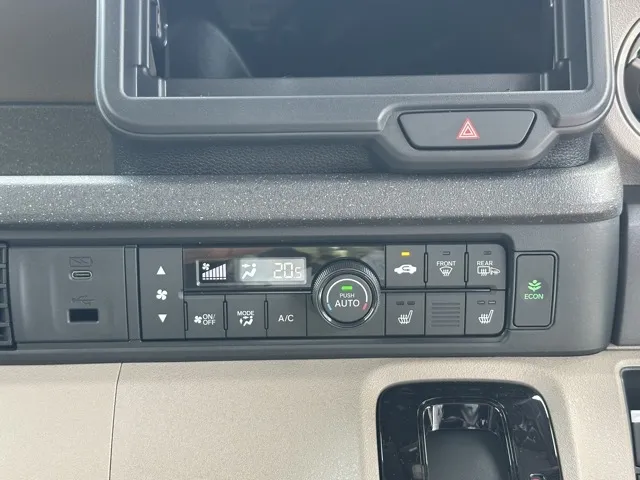 N-BOX(ホンダ)JOY 4WD届出済未使用車 16
