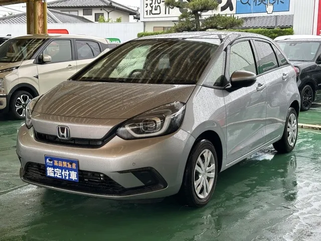 フィット(ホンダ)e：HEV ベーシック中古車 1