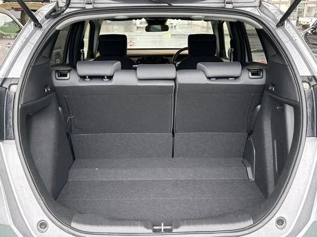 フィット(ホンダ)e：HEV ベーシック中古車 7