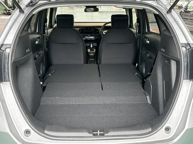 フィット(ホンダ)e：HEV ベーシック中古車 8