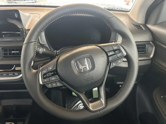 WR-V(ホンダ)Z+登録済未使用車 6