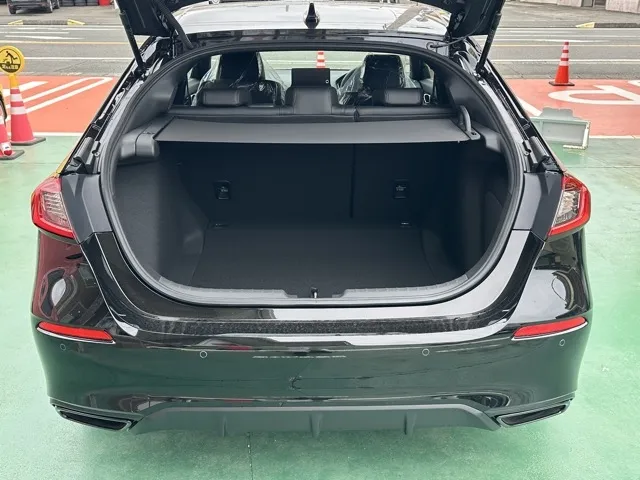 シビック(ホンダ)RS 6MT登録済未使用車 9