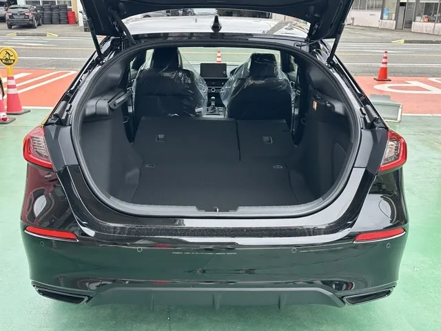 シビック(ホンダ)RS 6MT登録済未使用車 10