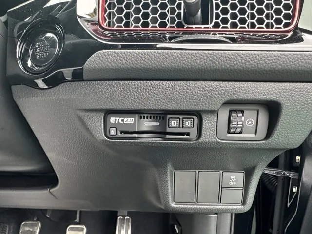 シビック(ホンダ)RS 6MT登録済未使用車 14