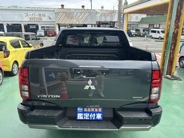トライトン(三菱)GSRレンタＵＰ 8