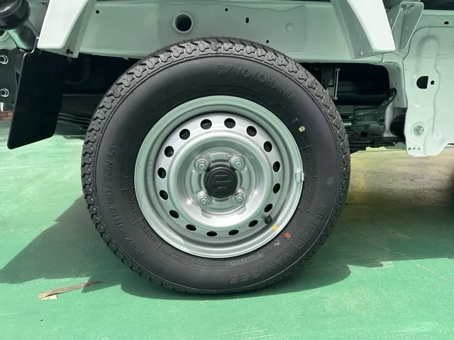 キャリートラック(スズキ)金太郎ダンプ キャビン一体アングルポスト 4WD 4AT届出済未使用車 8