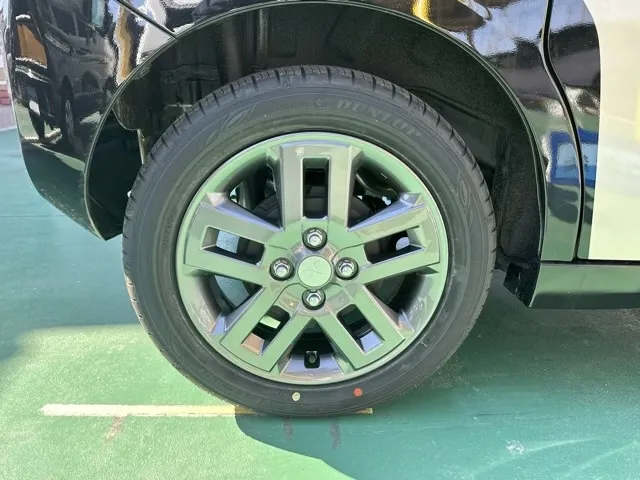 デリカミニ(三菱)Gプレミアム ４WD届出済未使用車 10