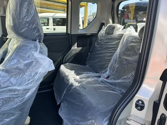 デリカミニ(三菱)Gプレミアム ４WD届出済未使用車 4