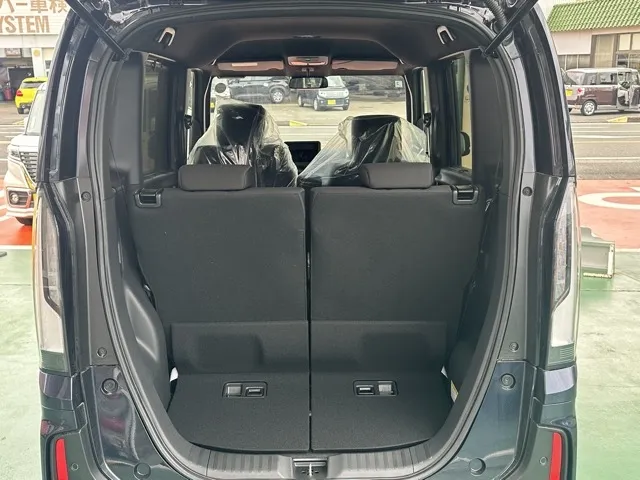 N-BOX(ホンダ)N-BOXカスタム届出済未使用車 9
