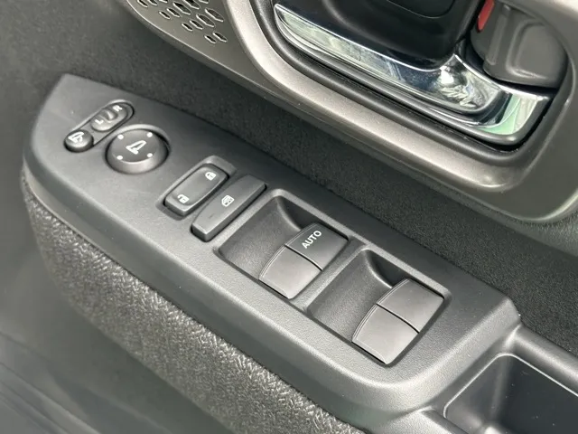 N-BOX(ホンダ)N-BOXカスタム届出済未使用車 13