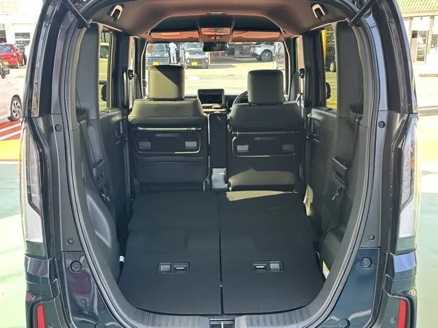 N-BOX(ホンダ)N-BOXカスタムターボ届出済未使用車 11