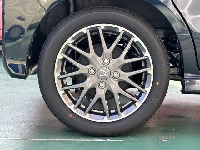 N-BOX(ホンダ)N-BOXカスタムターボ届出済未使用車 13