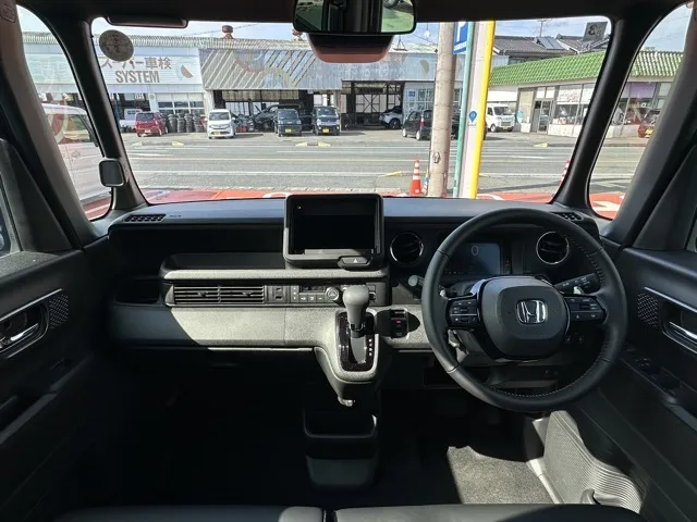 N-BOX(ホンダ)N-BOXカスタムターボ届出済未使用車 5
