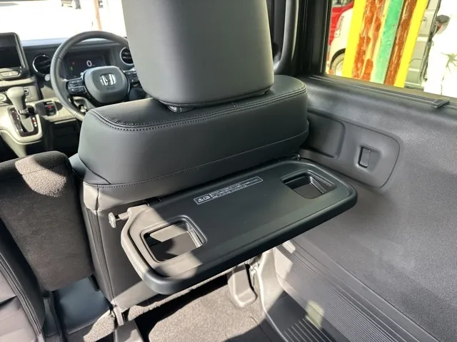 N-BOX(ホンダ)N-BOXカスタムターボ届出済未使用車 8