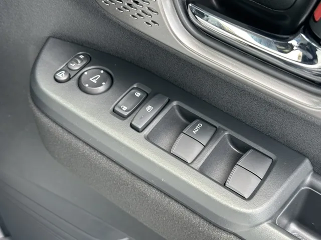 N-BOX(ホンダ)N-BOXカスタムターボ届出済未使用車 14