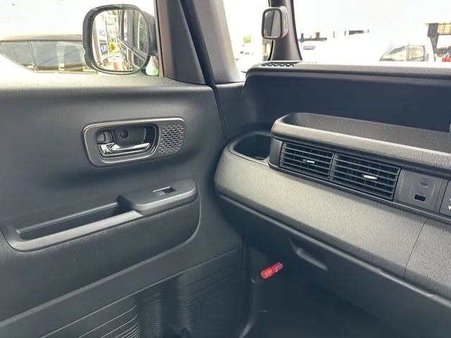 N-BOX(ホンダ)N-BOXカスタムターボ届出済未使用車 19
