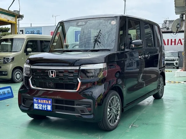 N-BOX(ホンダ)N-BOXカスタムターボ届出済未使用車 1