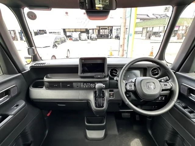 N-BOX(ホンダ)N-BOXカスタムターボ届出済未使用車 5