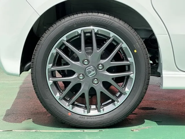 N-BOX(ホンダ)N-BOXカスタムターボ届出済未使用車 13