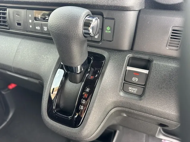 N-BOX(ホンダ)N-BOXカスタムターボ届出済未使用車 18