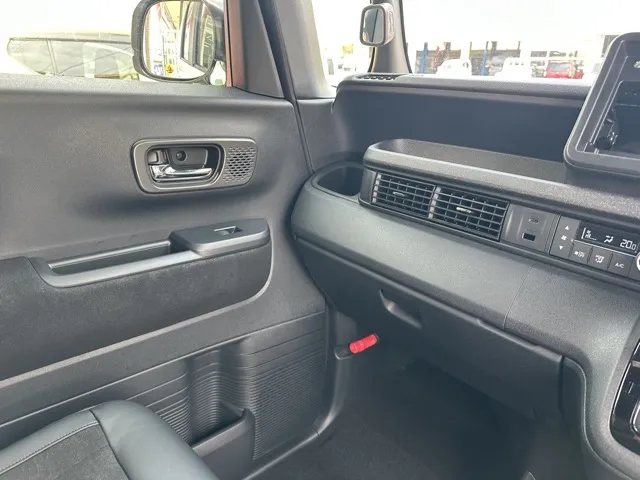 N-BOX(ホンダ)N-BOXカスタムターボ届出済未使用車 19