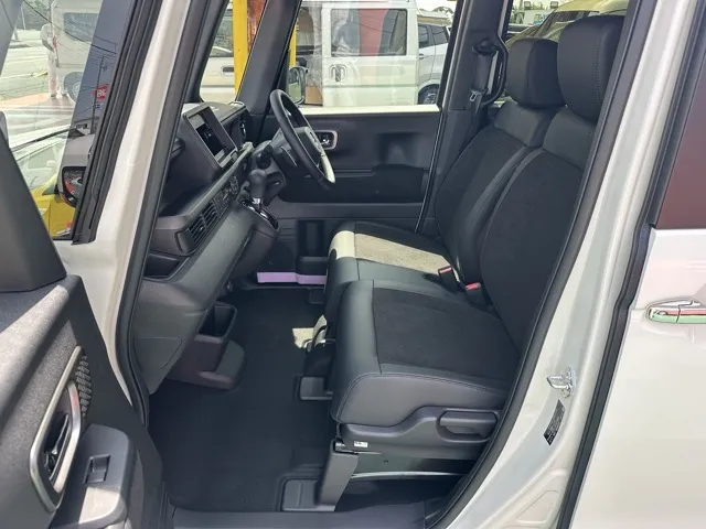 N-BOX(ホンダ)N-BOXカスタムターボ届出済未使用車 3