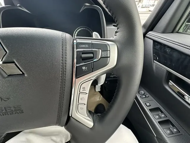 デリカD:5(三菱)シャモニー ナビ取付PKGアラビュー登録済未使用車 15