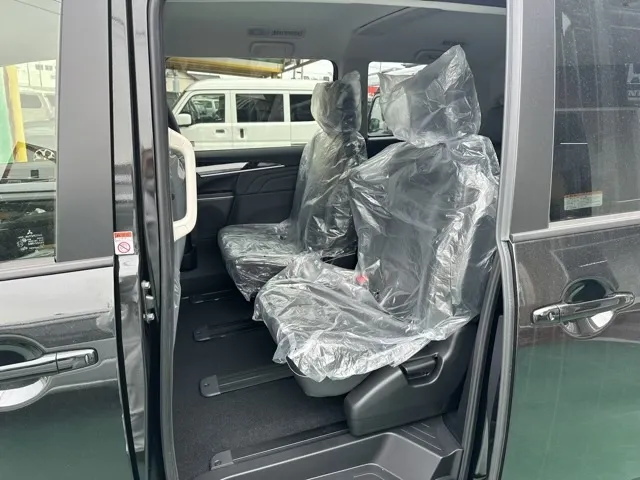 デリカD:5(三菱)シャモニー ナビ取付PKGアラビュー登録済未使用車 7