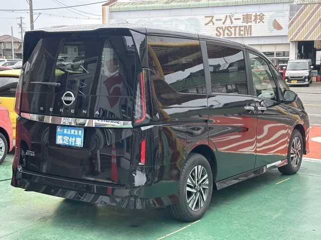 セレナ(ニッサン)ハイウェイスターV アラウンドビューモニター 12.3ナビ登録済未使用車 12
