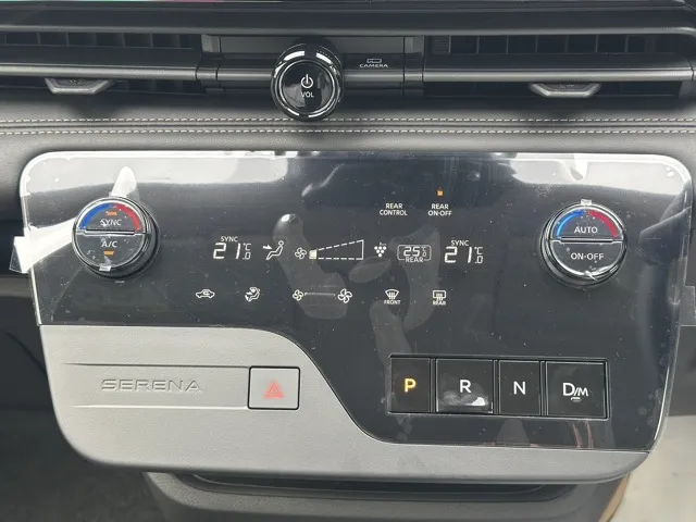 セレナ(ニッサン)ハイウェイスターV アラウンドビューモニター 12.3ナビ登録済未使用車 16