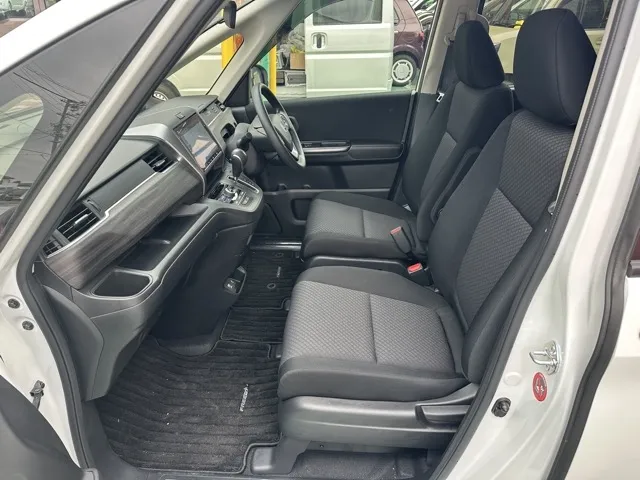 フリード(ホンダ)G BLACK STYLE中古車 3