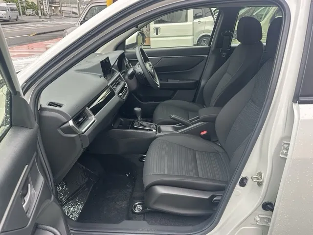 WR-V(ホンダ)X登録済未使用車 3
