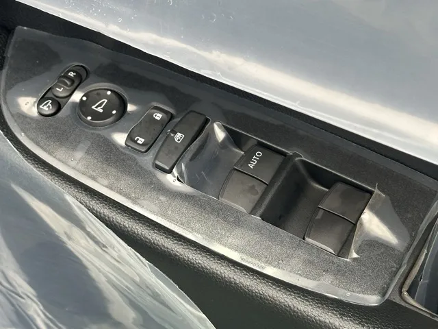WR-V(ホンダ)X登録済未使用車 14