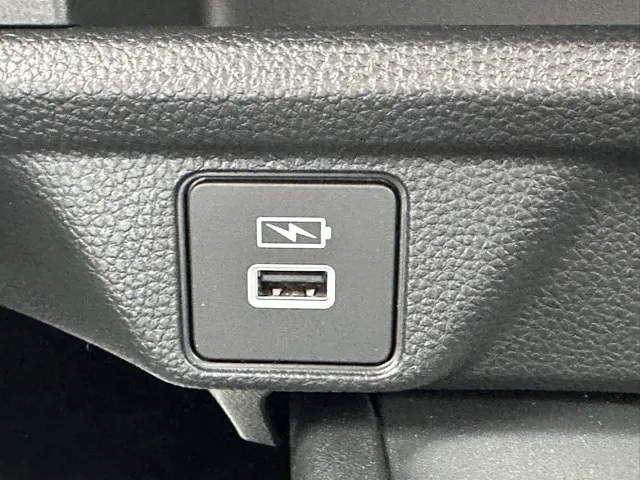 WR-V(ホンダ)X登録済未使用車 18
