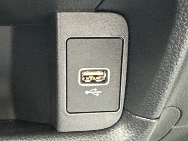 WR-V(ホンダ)X登録済未使用車 17
