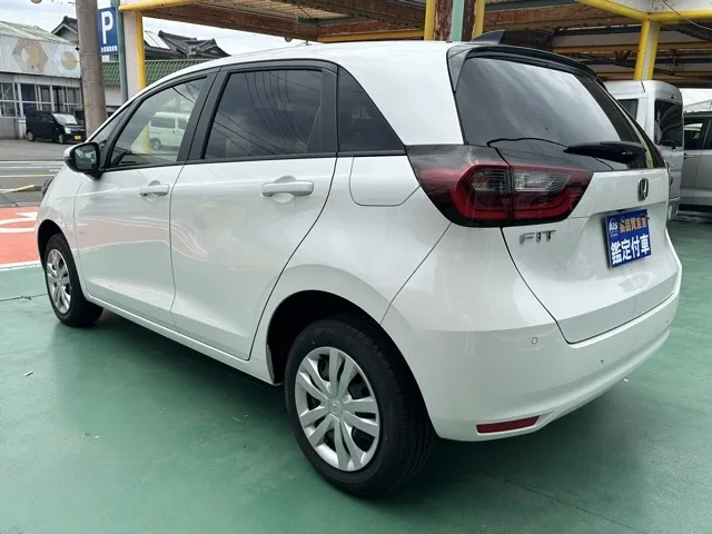 フィット(ホンダ)e：HEV ホーム ４ＷＤ登録済未使用車 2