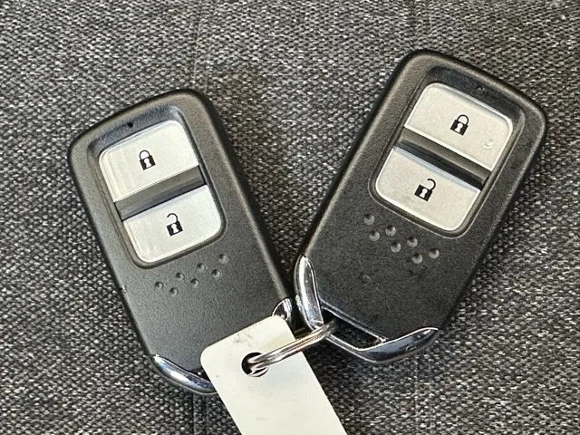 フィット(ホンダ)e：HEV ホーム中古車 28
