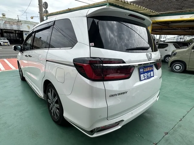 オデッセイ(ホンダ)アブソルート 8人中古車 2