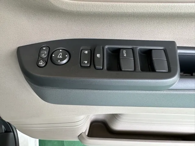 N-BOX(ホンダ)JOY届出済未使用車 12