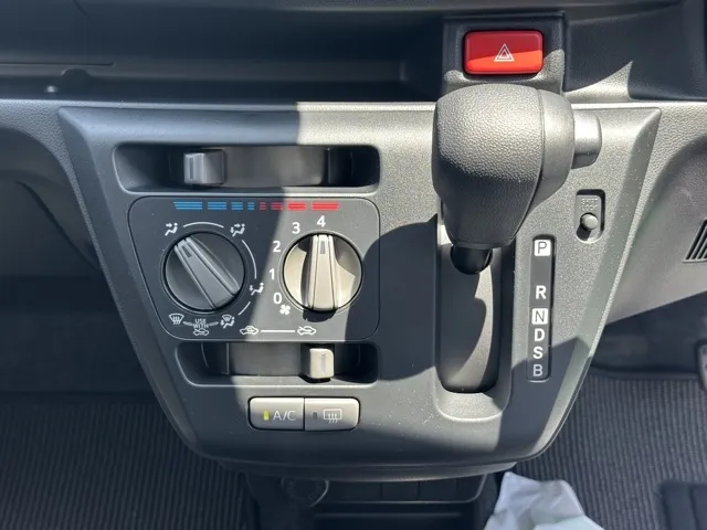 ミライース(ダイハツ)LSAⅢ届出済未使用車 15