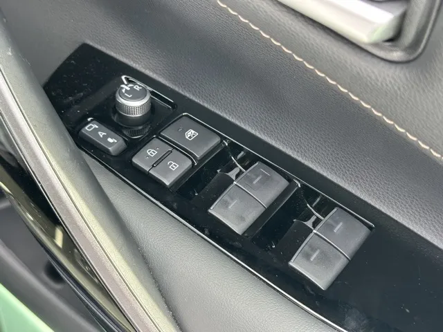 カローラセダン(トヨタ)ハイブリッドダブルバイビー中古車 13