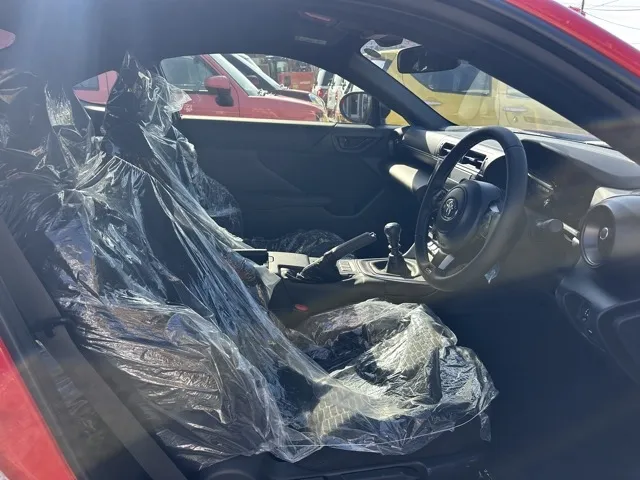 GR86(トヨタ)RC 6MT登録済未使用車 9