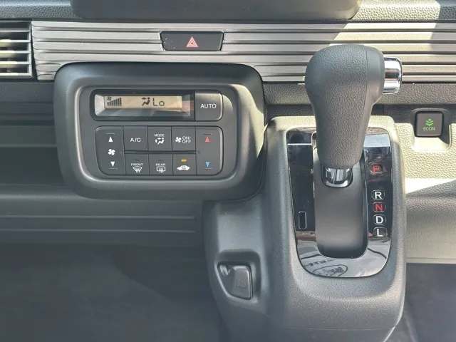 N-VAN(ホンダ)FUNターボ届出済未使用車 18